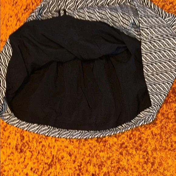 Elegant Black and White A-Line Skirt - Picture 5 of 9